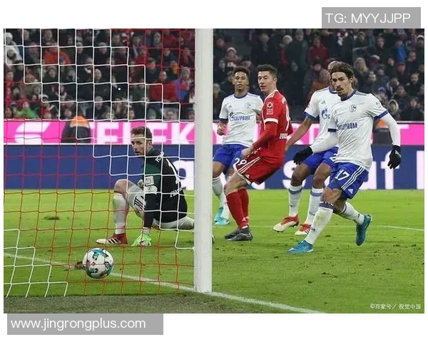 全球瞩目的足球盛宴世界杯赛即将开启各国球队争夺荣耀的激烈角逐